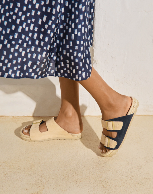 nordic_sandale_manebi_sina_and_co