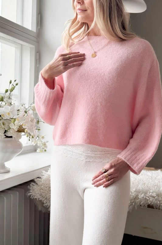 pull_alpaga_joanne__rose_bypias_sina_and_co