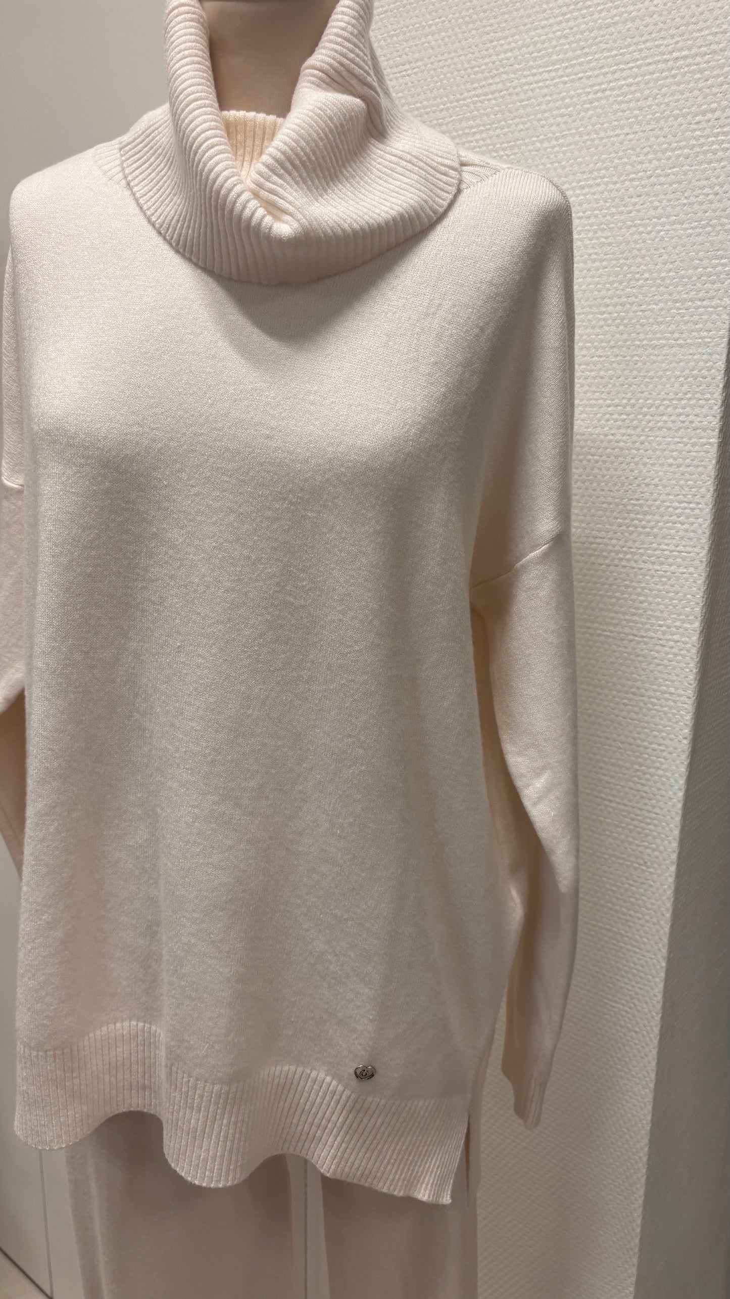 pull_col_roule_sina_and_co_ecru