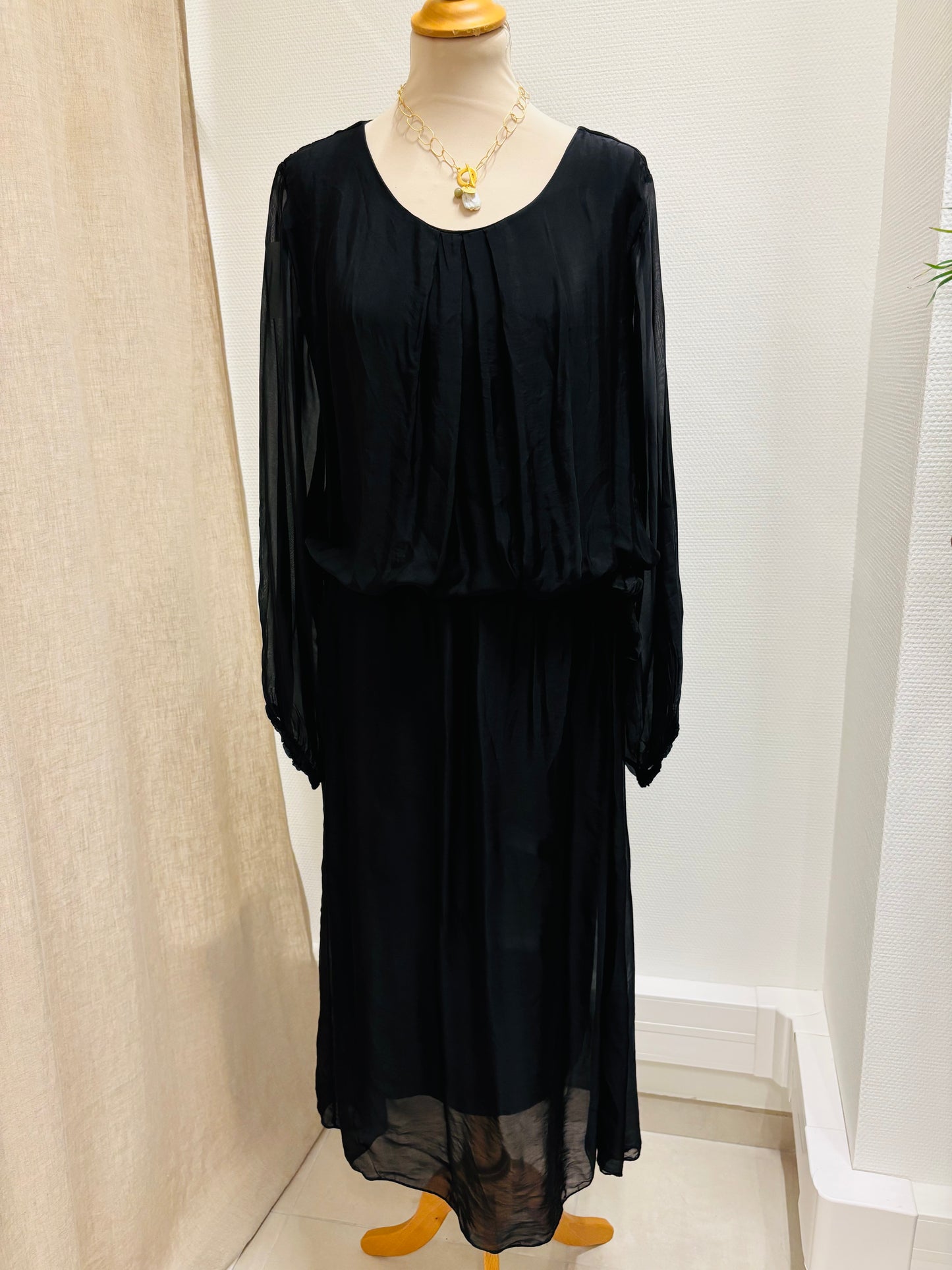 robe_soie_lizie_noir_sina_and_co