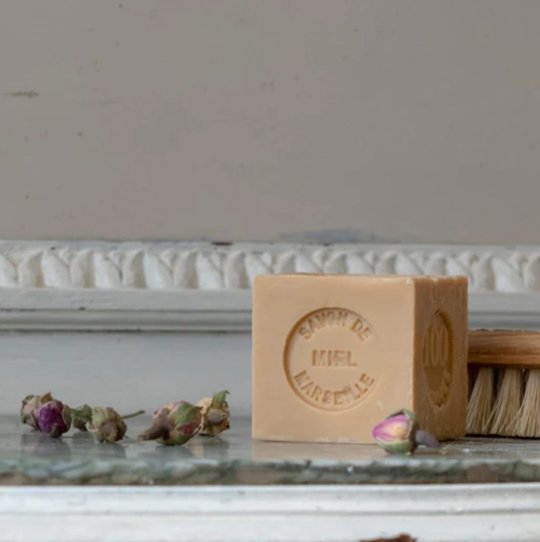 savon_marseille_miel_les_choses_simples_sina_and_co