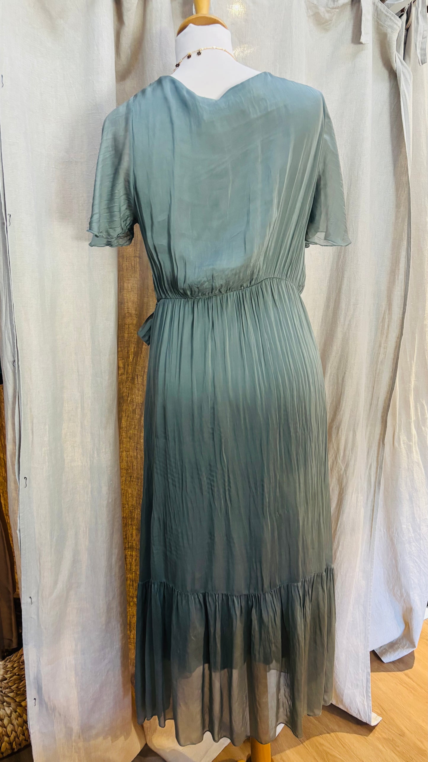 Silk_dress_neva_green_sina_and_co