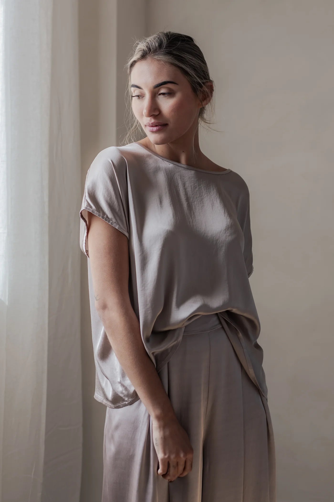 Haut_ellery_rose_sina_and_co_satin