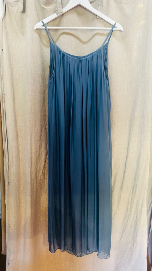 Silk_dress_blue_sina_and_co