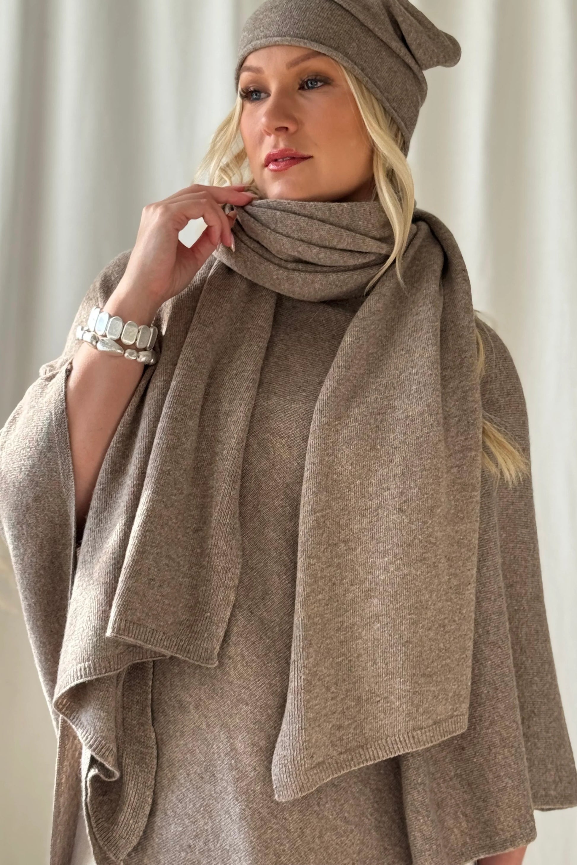 Echarpe_cloud_taupe_laine_sina_and_co