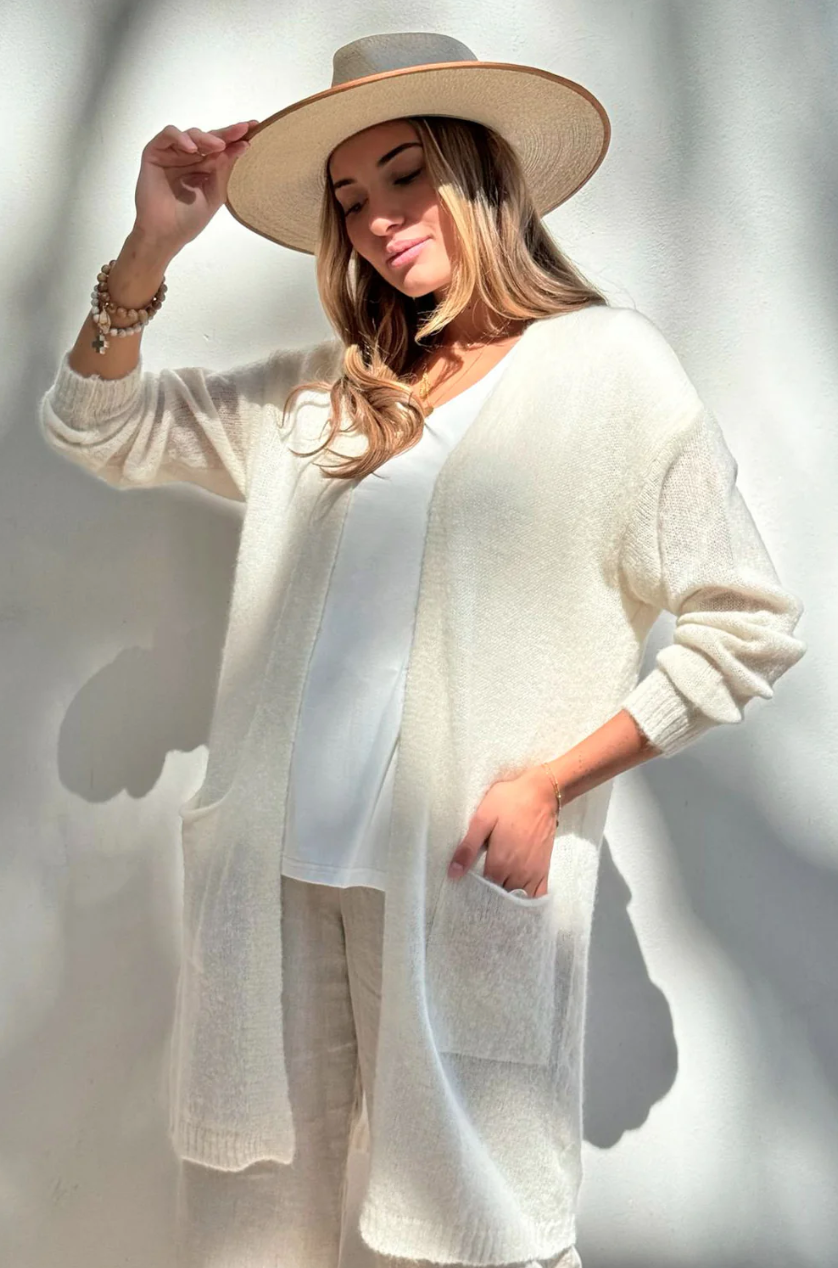 cardigan_yasmine_alpaga_blanc_sina_and_co