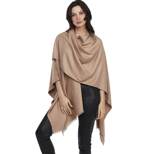 poncho_camel_davos