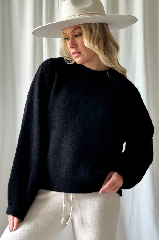 pull_laine_sina_and_co_ontine_noir