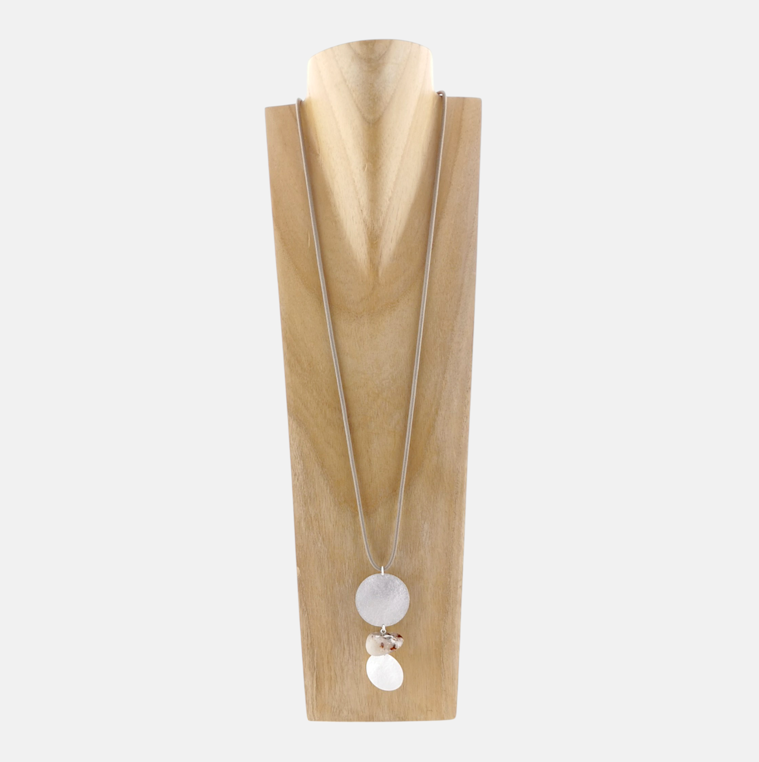 collier_beige_essentiel_sina_and_co