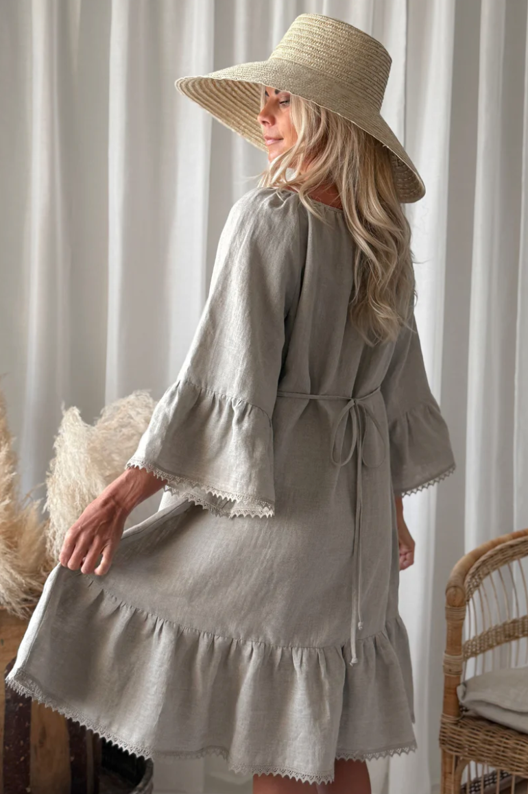 alana_dress_linen_bypias_sina_and_co
