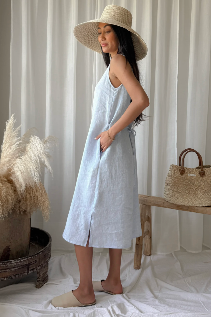 linen_dress_blue_oxford_sina_and_co_bypias