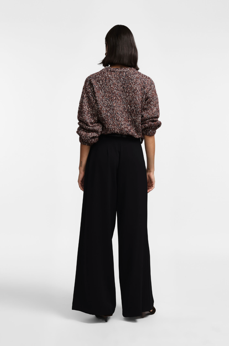 pants_black_please