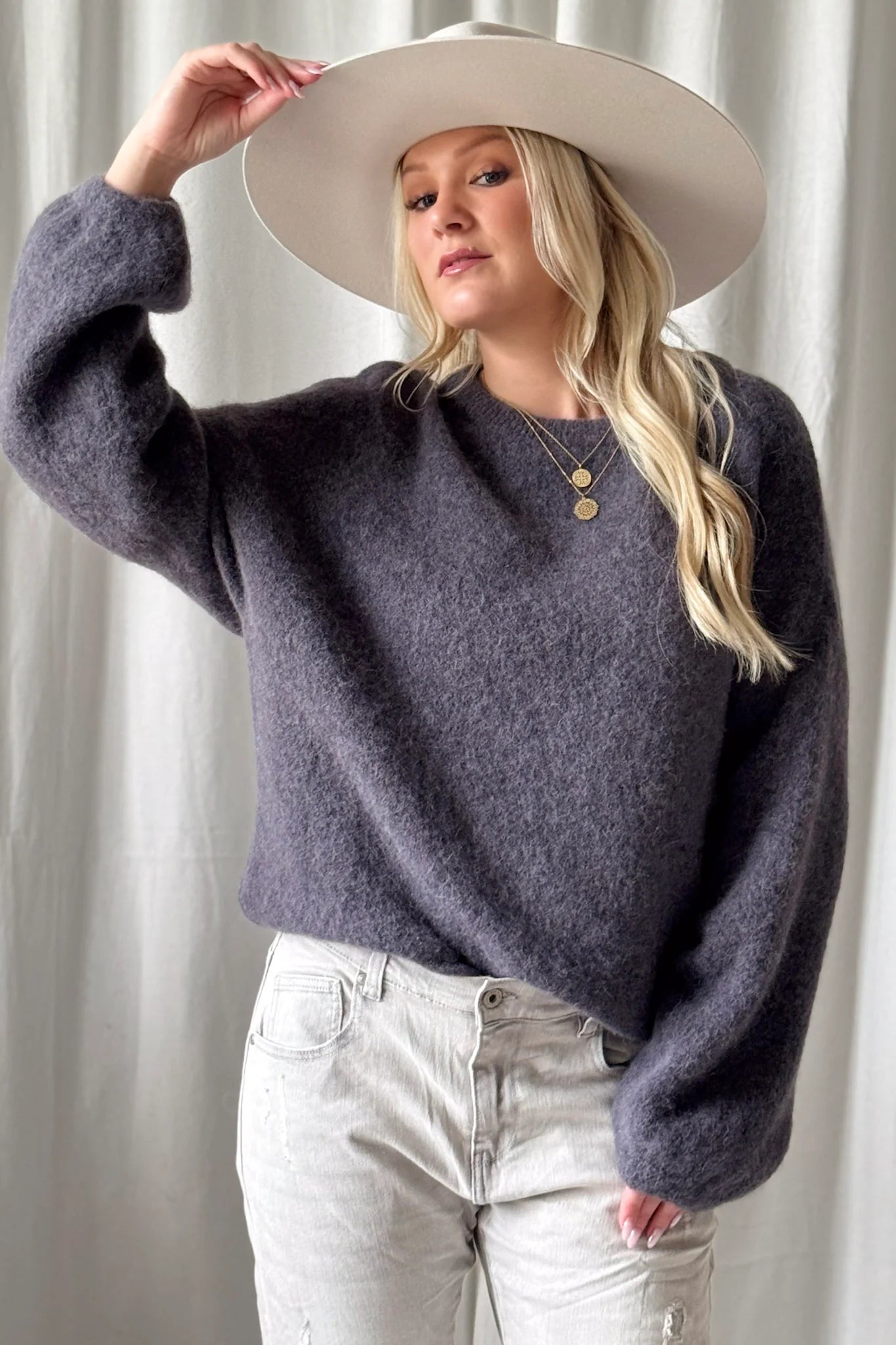 Pull_laine_alpaga_gris_sina_and_co_bypias