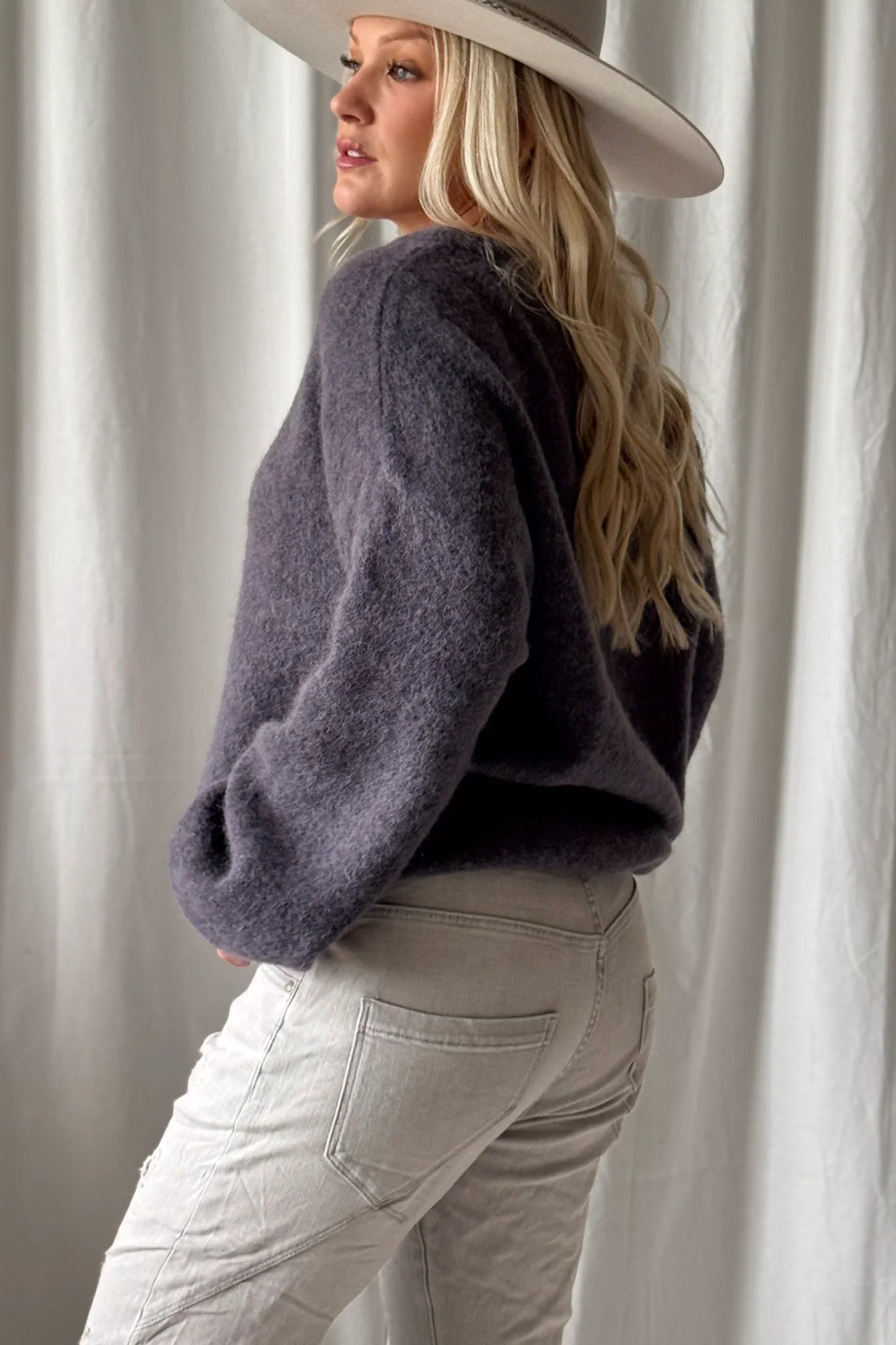 Pull_laine_alpaga_gris_sina_and_co_bypias_gretta