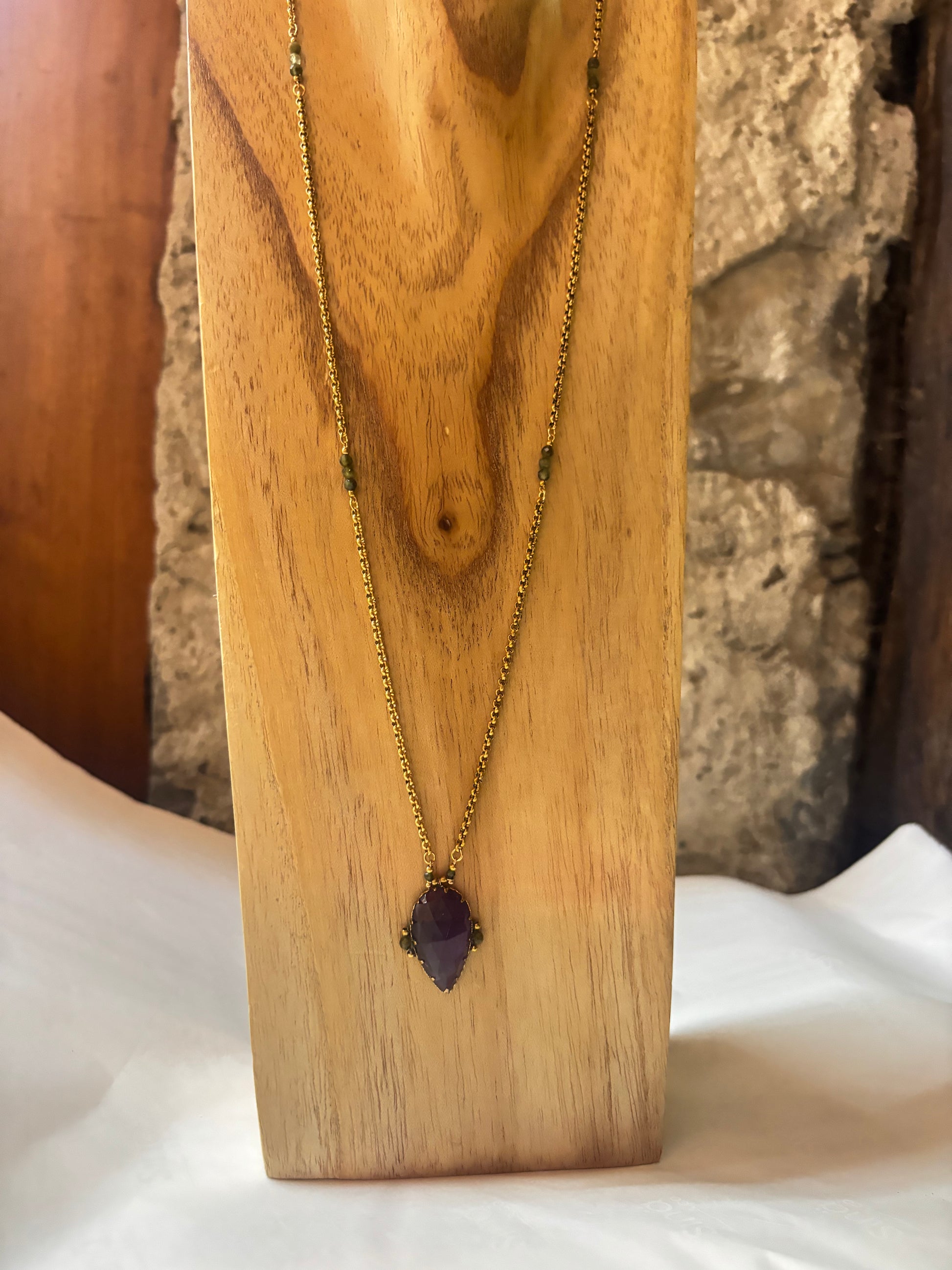 collier_pierre_naturelle