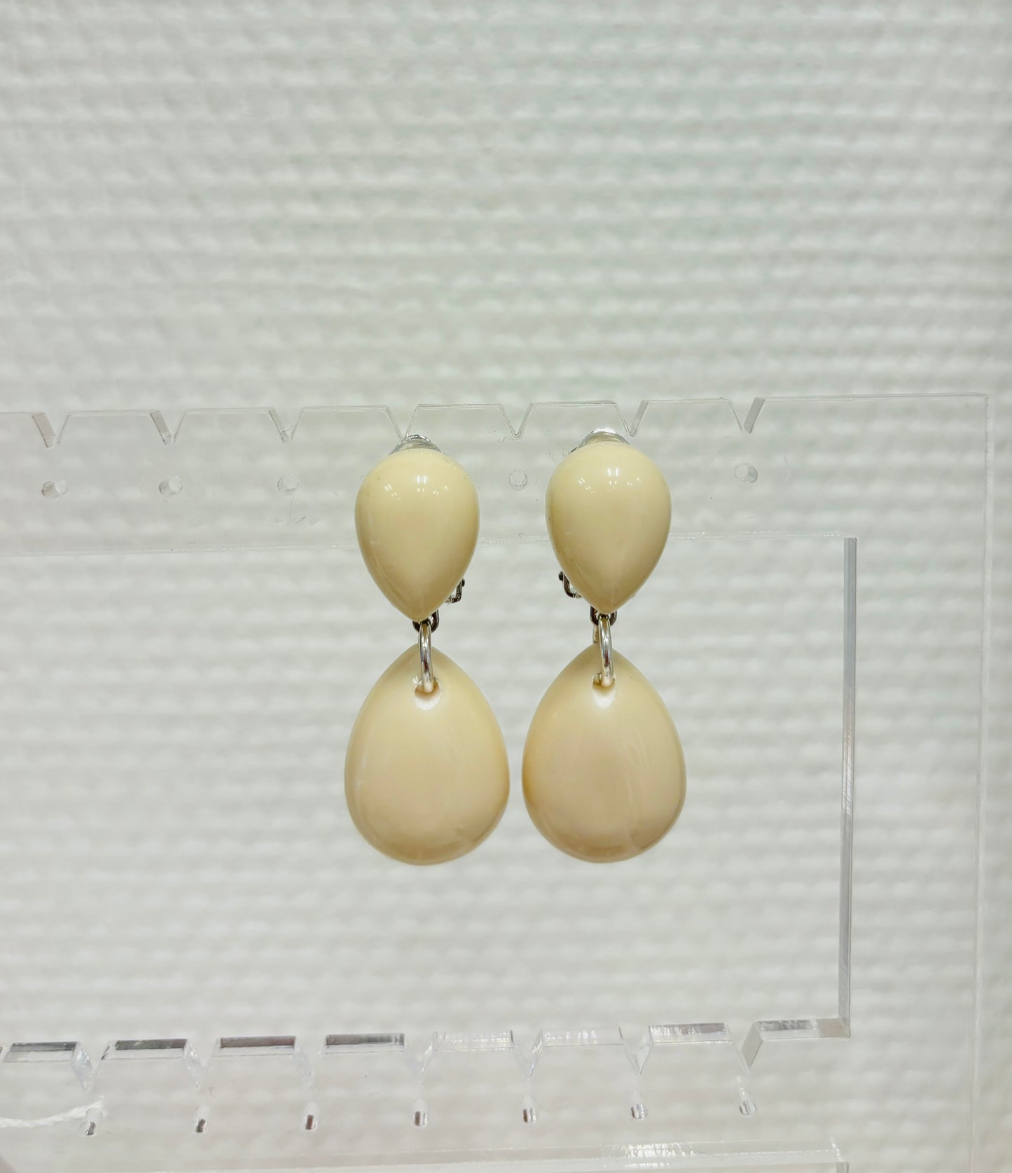 boucle_oreille_francine_bramli_sina_and_co_resine_beige