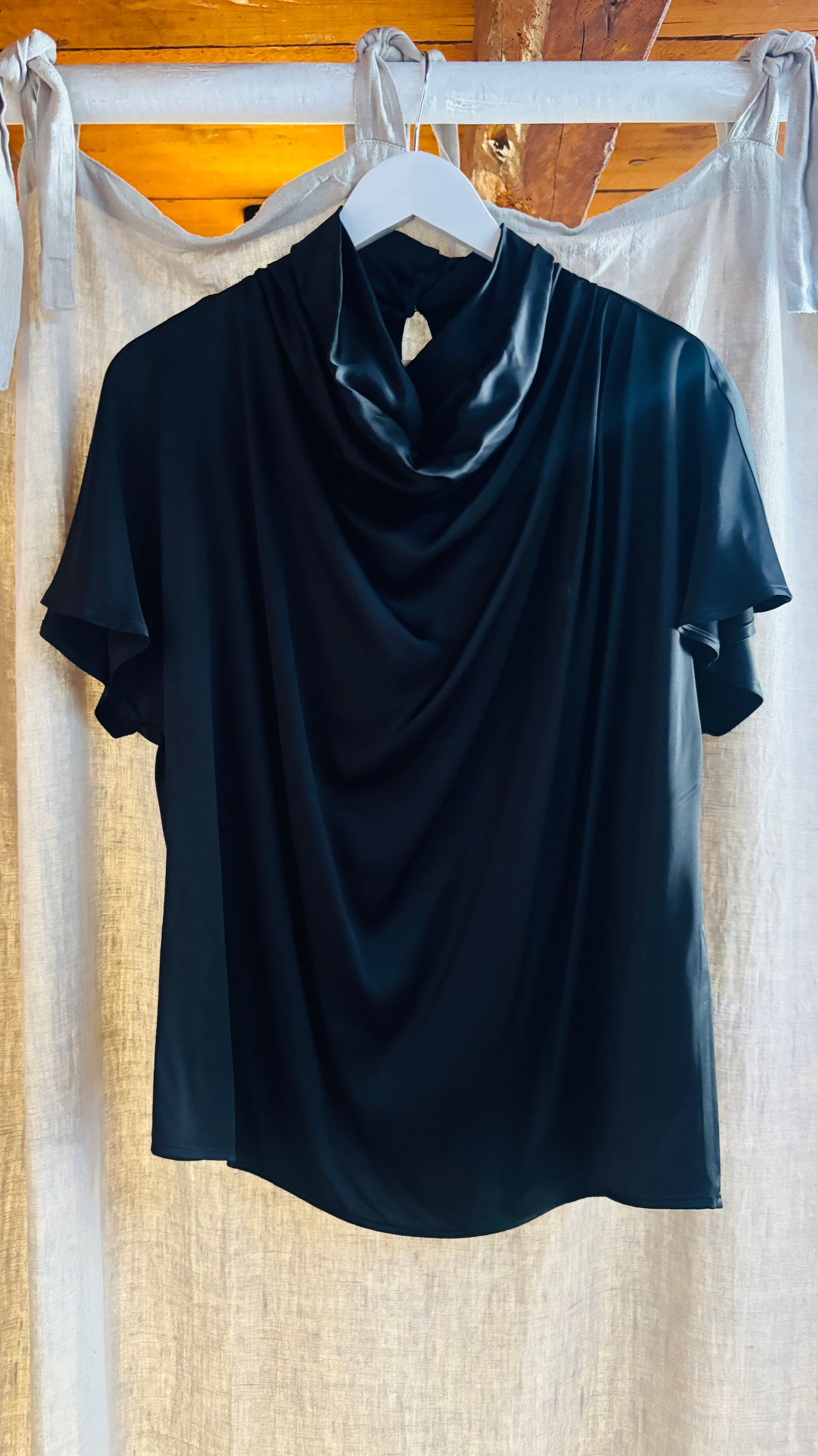 blouse_satini_noir