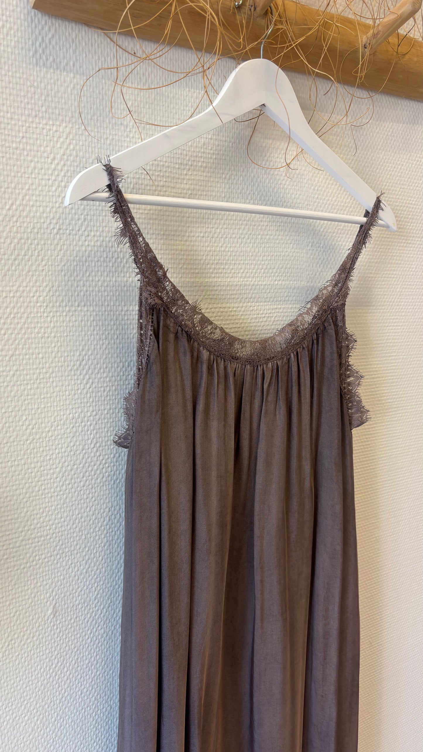 silk_dress_taupe_sina_and_co
