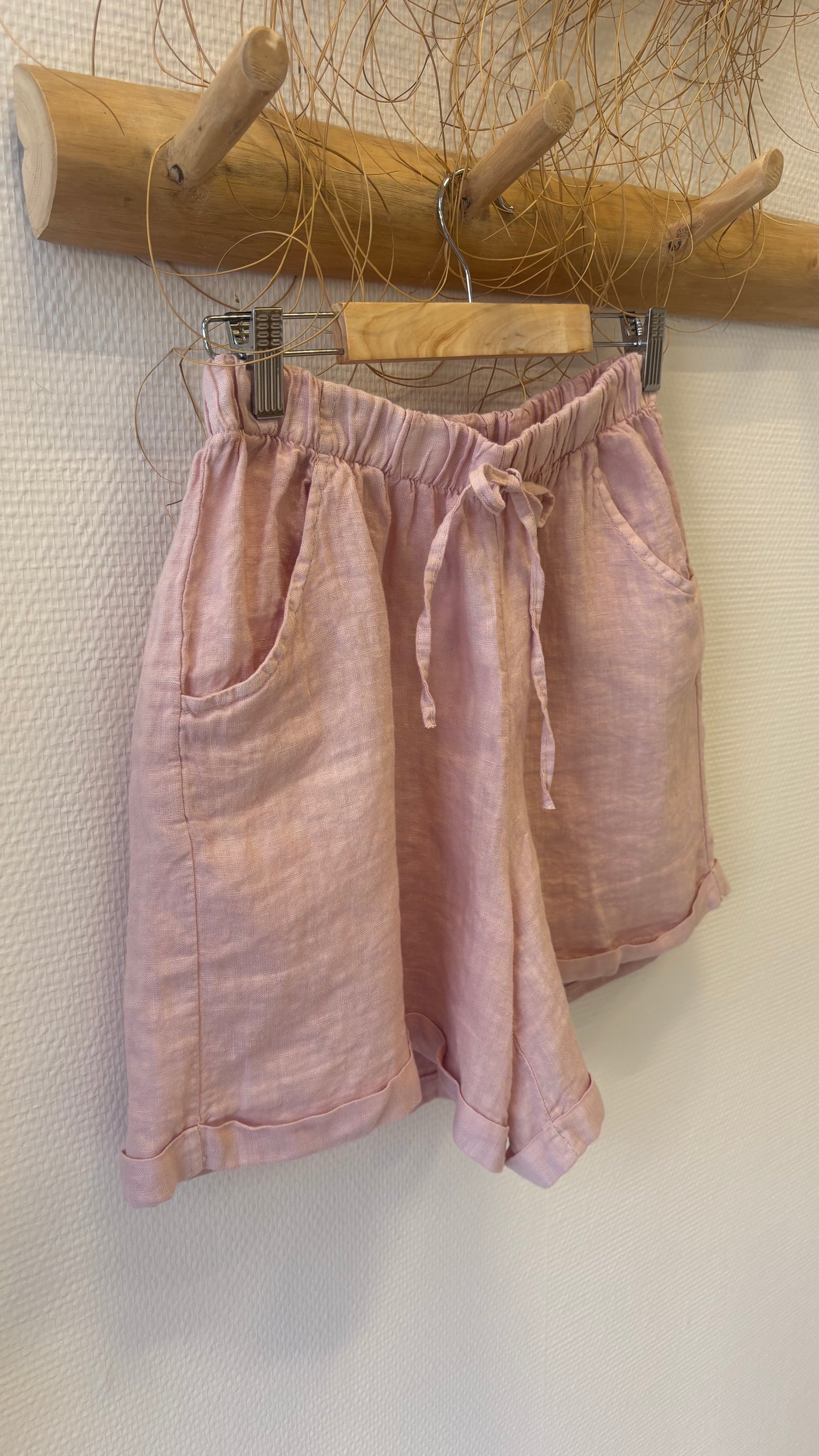 short_lin_rose_sina_and_co