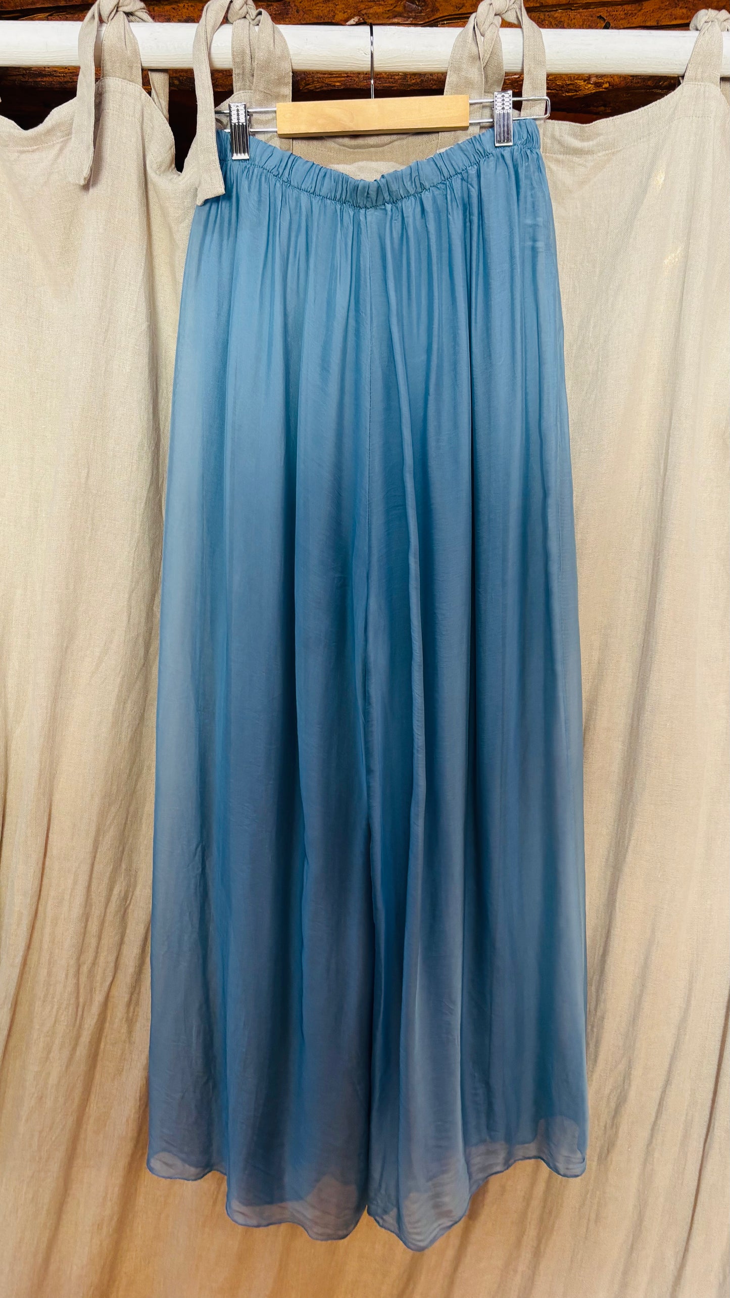 silk_pants_blue_sina_and_co