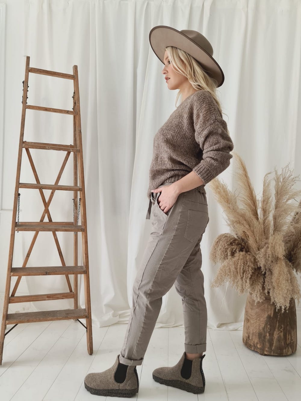 PERFECT JOGGERS BUTTON - Taupe